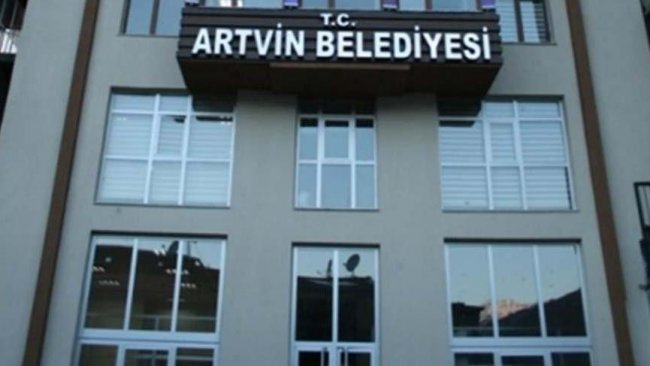 ARTVİN BELEDİYESİNE AİT TEKNE İHALE İLE SATILACAKTIR