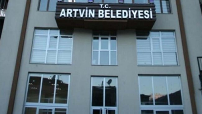 ARTVİN BELEDİYESİNE AİT TEKNE İHALE İLE SATILACAKTIR