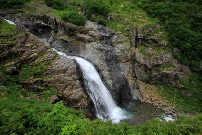 RİZE MANLE ŞELALESİ TABİAT ANITINA YAYA KÖPRÜSÜ YAPTIRILACAKTIR