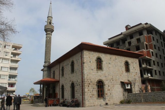 Rize'nin Asırlık Tarihi Camileri